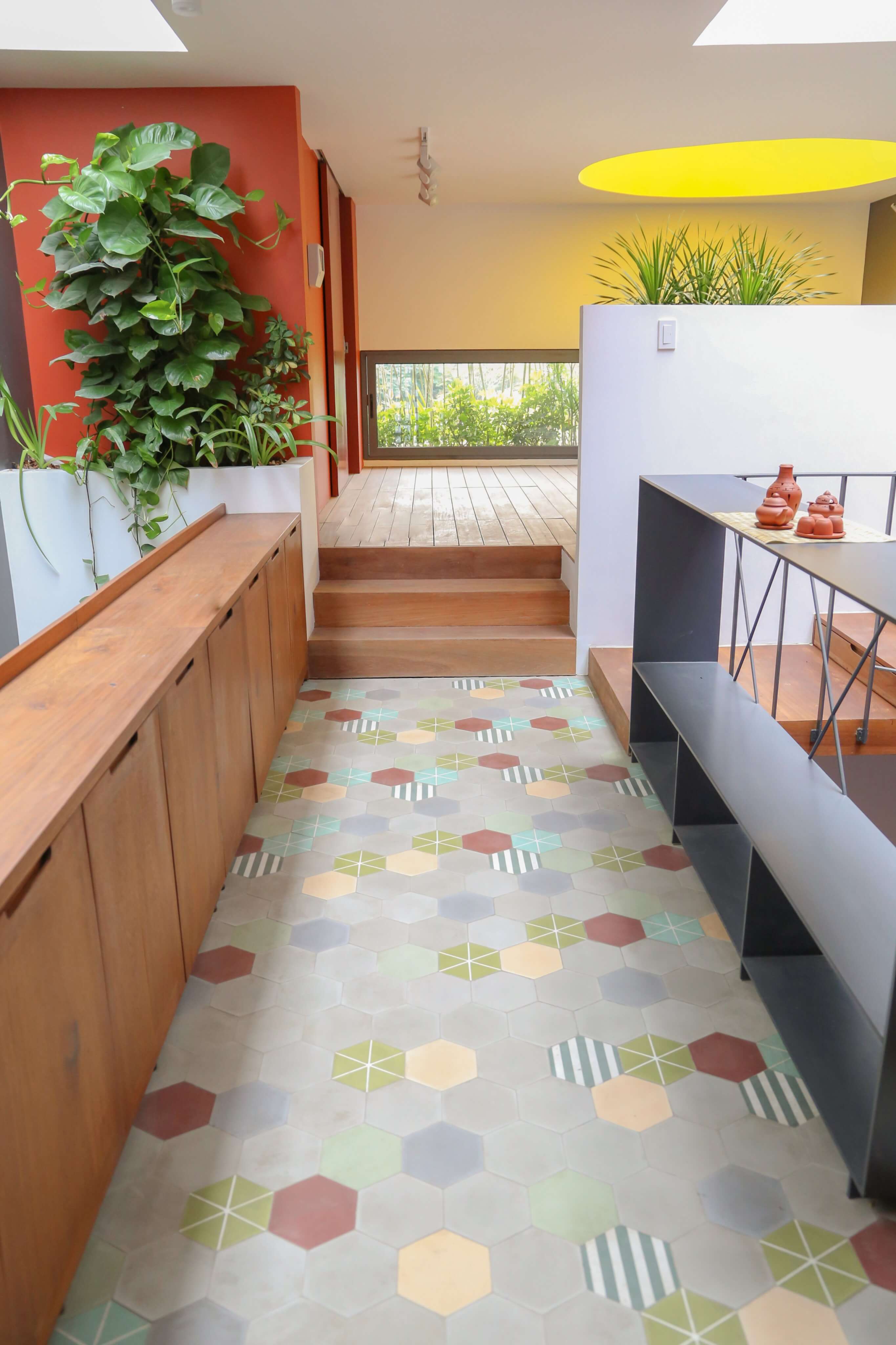 Breaking the way and more modern with a combination of hexagon cement tiles into life