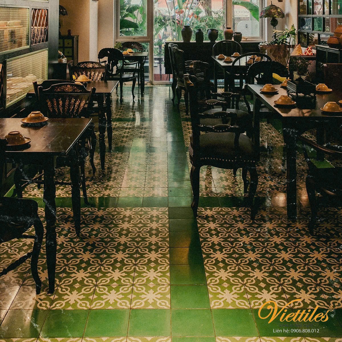 Giá trị thủ công Việt trong từng viên gạch bông xuất khẩu