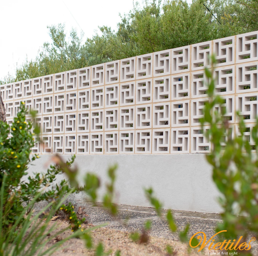 Materials that help keep homes naturally cool without relying on air conditioning