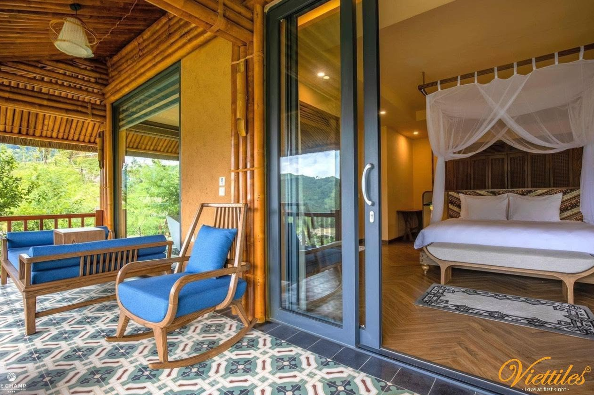 Why Do Many Luxury Resorts Choose Handmade Tiles? The Value Lies Not in the Material, but in the Experience.