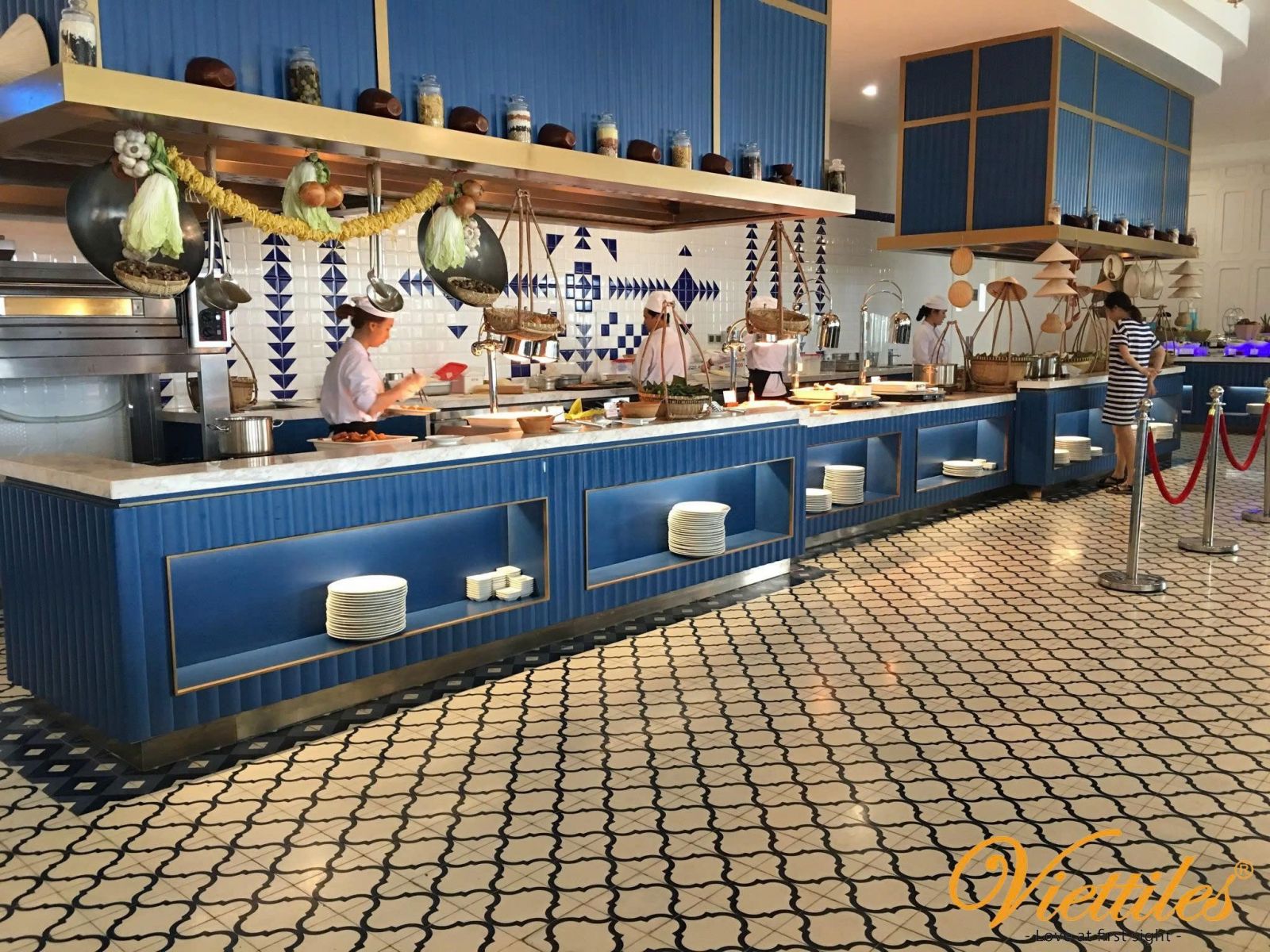 gạch bông nhà hàng
